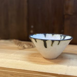 白雲の糸滴茶碗